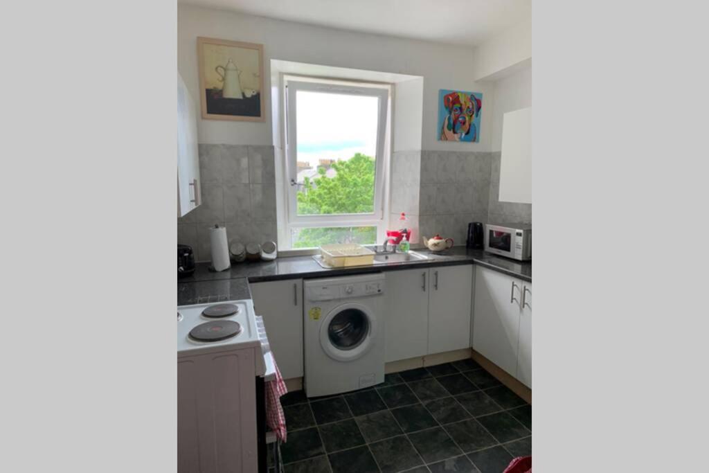 Spacious 2 Bedroom Apartment In Aberdeen City Eksteriør billede